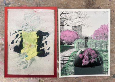 Zwei Kunstwerke nebeneinander: links eine abstrakte Zeichnung mit grünen und schwarzen Formen, rechts ein bearbeitetes Foto einer Gartenanlage mit pink und grün hervorgehobener Vegetation